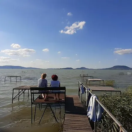Fani Nyaralo Koezel A Vizparthoz Apartment Balatonfenyves