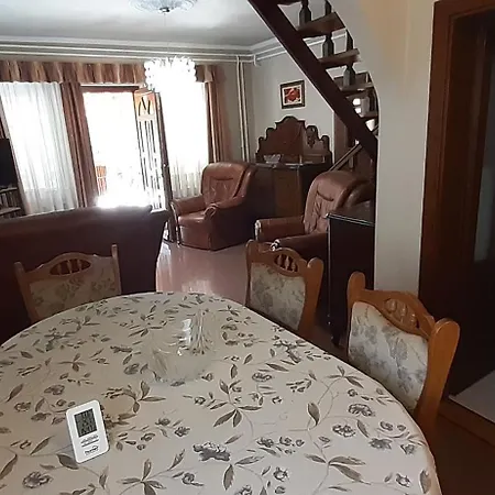 Fani Nyaralo Koezel A Vizparthoz Balatonfenyves